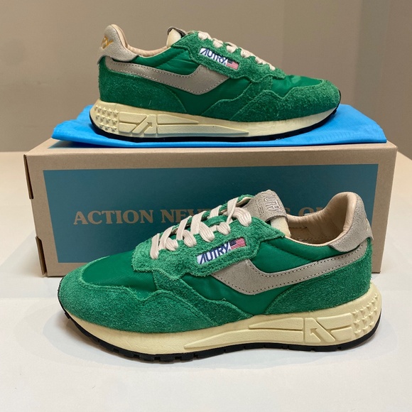 Autry Women’s Reelwind Low Sneaker Nylon/Suede Green/White sz 37 New in Box - Picture 3 of 6